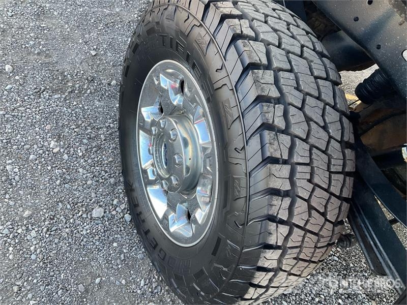 Ford - REBUILT F-350 4x4 Crew Cab Pickup Other