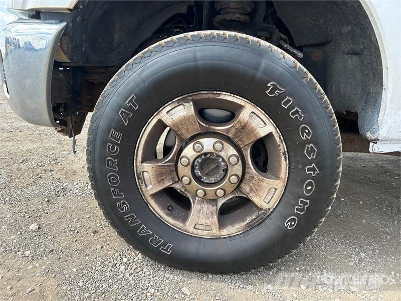 Ford REBUILT F-350 XLT 4x4 Crew Cab Flatbed Truck Kamioni sa otvorenim sandukom