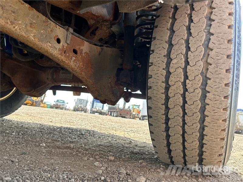 Ford REBUILT F-350 XLT 4x4 Crew Cab Flatbed Truck Kamioni sa otvorenim sandukom