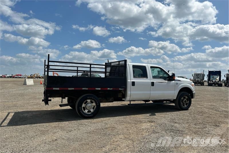Ford REBUILT F-350 XLT 4x4 Crew Cab Flatbed Truck Kamioni sa otvorenim sandukom