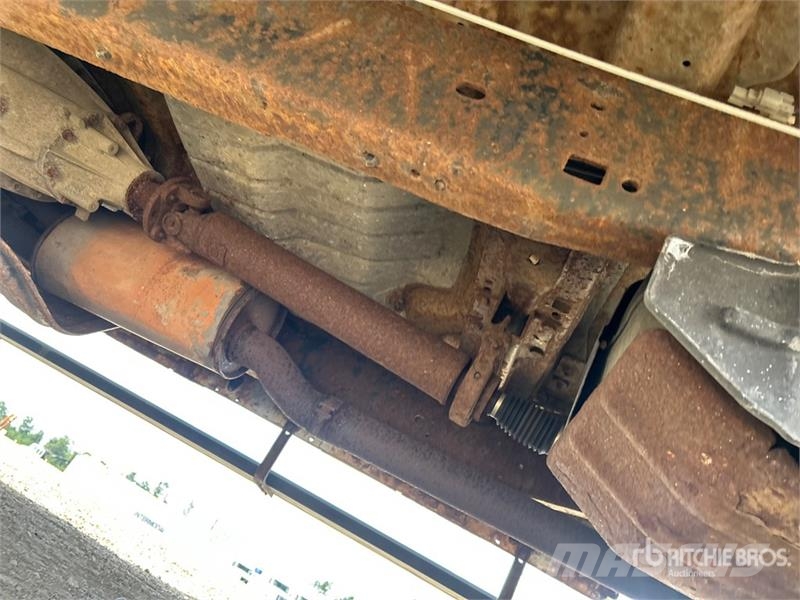 Ford REBUILT F-350 XLT 4x4 Crew Cab Flatbed Truck Kamioni sa otvorenim sandukom