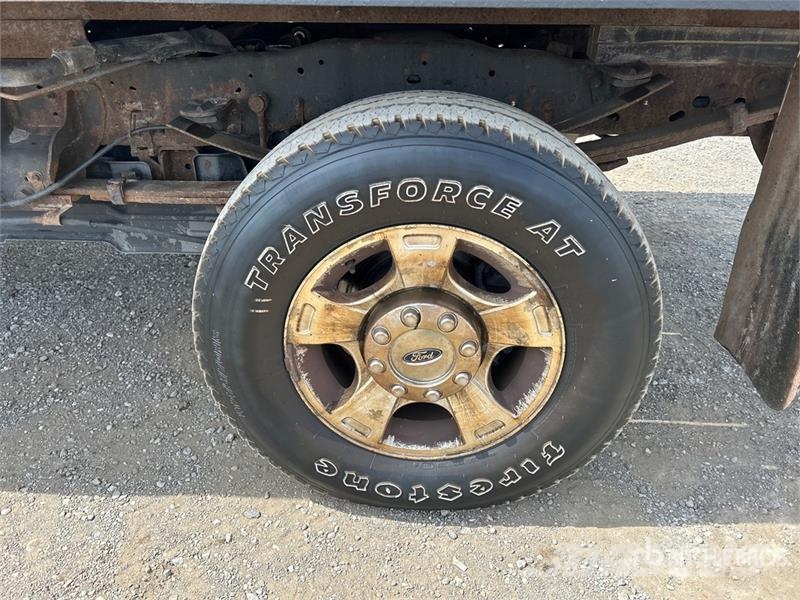 Ford REBUILT F-350 XLT 4x4 Crew Cab Flatbed Truck Kamioni sa otvorenim sandukom