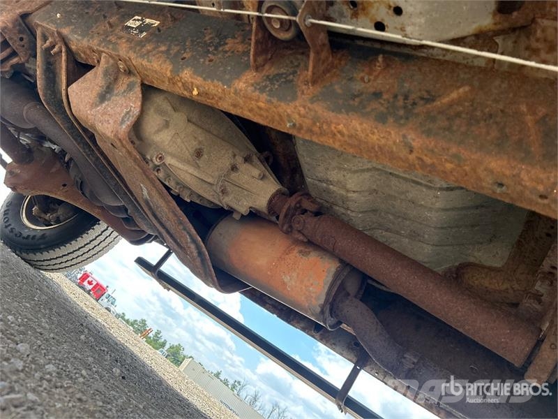 Ford REBUILT F-350 XLT 4x4 Crew Cab Flatbed Truck Kamioni sa otvorenim sandukom