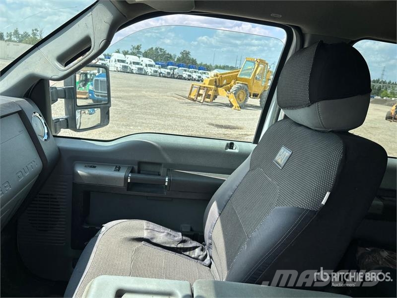 Ford REBUILT F-350 XLT 4x4 Crew Cab Flatbed Truck Kamioni sa otvorenim sandukom