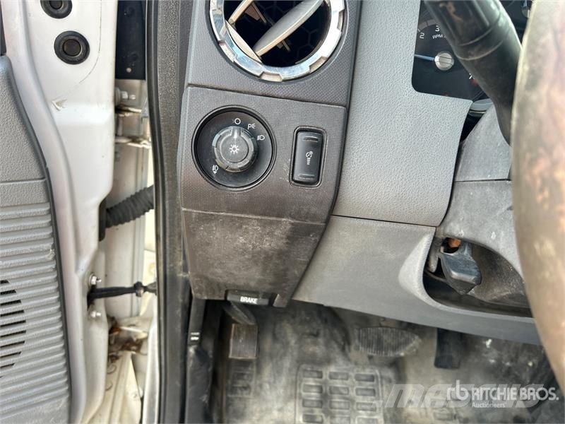 Ford REBUILT F-350 XLT 4x4 Crew Cab Flatbed Truck Kamioni sa otvorenim sandukom
