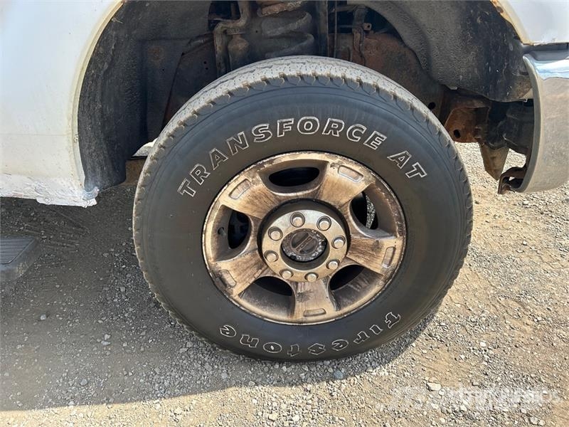 Ford REBUILT F-350 XLT 4x4 Crew Cab Flatbed Truck Kamioni sa otvorenim sandukom