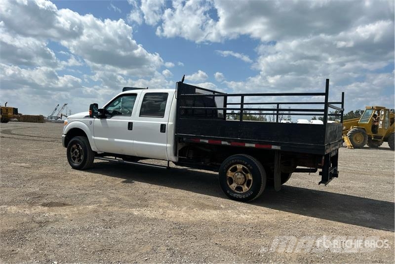 Ford REBUILT F-350 XLT 4x4 Crew Cab Flatbed Truck Kamioni sa otvorenim sandukom