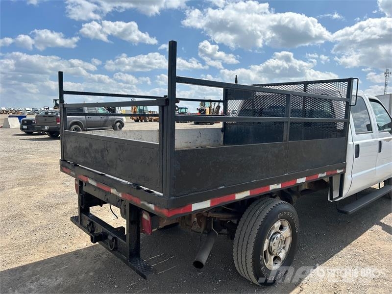 Ford REBUILT F-350 XLT 4x4 Crew Cab Flatbed Truck Kamioni sa otvorenim sandukom
