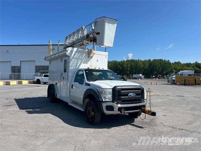 Ford RH RH41 37 ft on Ford F-550 XL 4x2 Van Mounted Ae Plataformas sobre camión