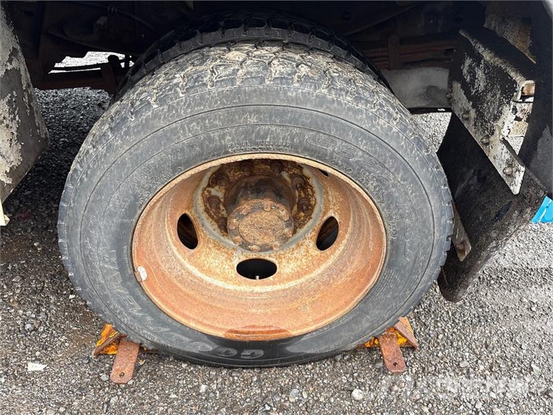 Ford RH RH41 37 ft on Ford F-550 XL 4x2 Van Mounted Ae Plataformas sobre camión