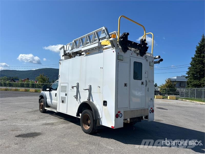 Ford RH RH41 37 ft on Ford F-550 XL 4x2 Van Mounted Ae Plataformas sobre camión