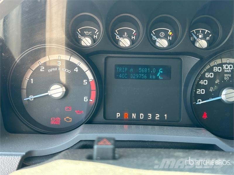Ford RH RH41 37 ft on Ford F-550 XL 4x2 Van Mounted Ae Plataformas sobre camión