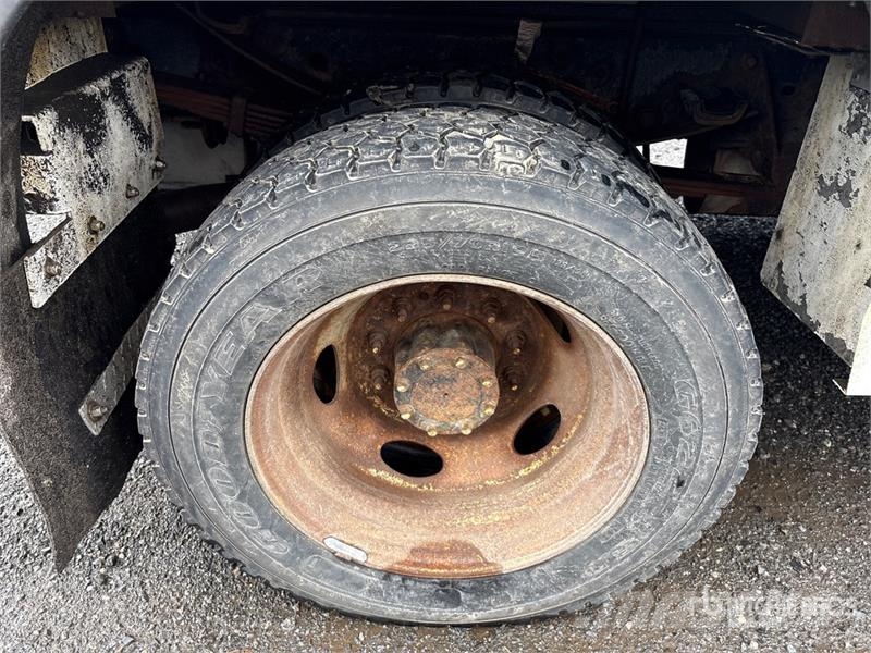 Ford RH RH41 37 ft on Ford F-550 XL 4x2 Van Mounted Ae Plataformas sobre camión