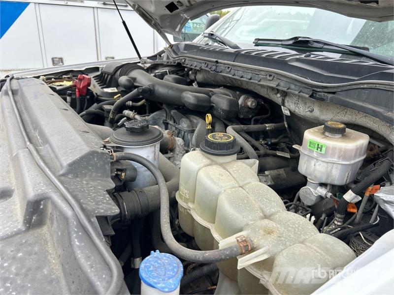 Ford RH RH41-LP 11.51 m on Ford F-550 XL 4x4 Van Mount Teherautóra szerelt emelők és állványok