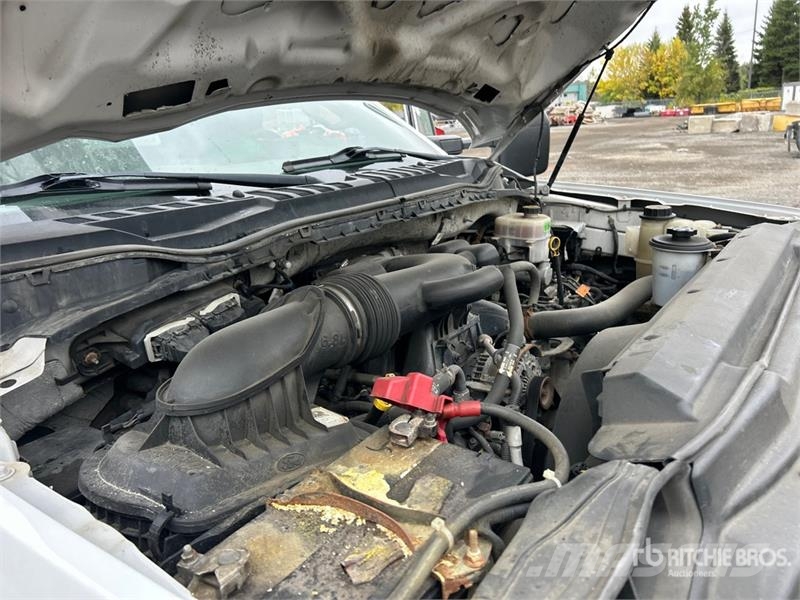 Ford RH RH41-LP 11.51 m on Ford F-550 XL 4x4 Van Mount Teherautóra szerelt emelők és állványok