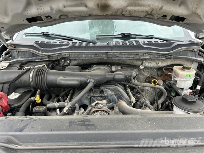 Ford RH RH41-LP 11.51 m on Ford F-550 XL 4x4 Van Mount Teherautóra szerelt emelők és állványok