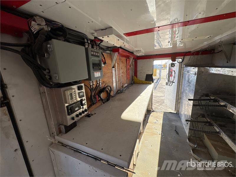 Ford Telelift 35 ft on Ford F-550 4x2 Van Mounted Aeri Pacēlāji uz automašīnas bāzes