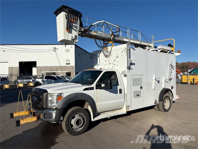 Ford Telelift 35 ft on Ford F-550 4x2 Van Mounted Aeri Pacēlāji uz automašīnas bāzes