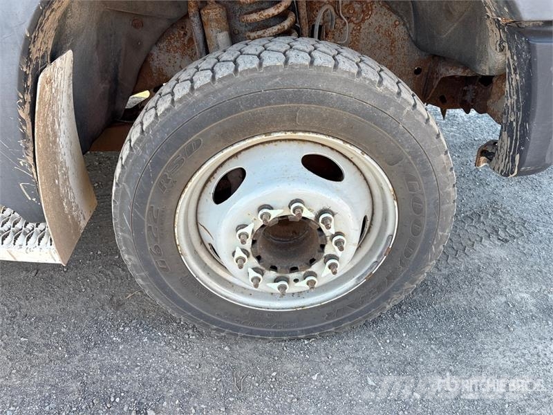 Ford Telelift 35 ft on Ford F-550 4x2 Van Mounted Aeri Pacēlāji uz automašīnas bāzes