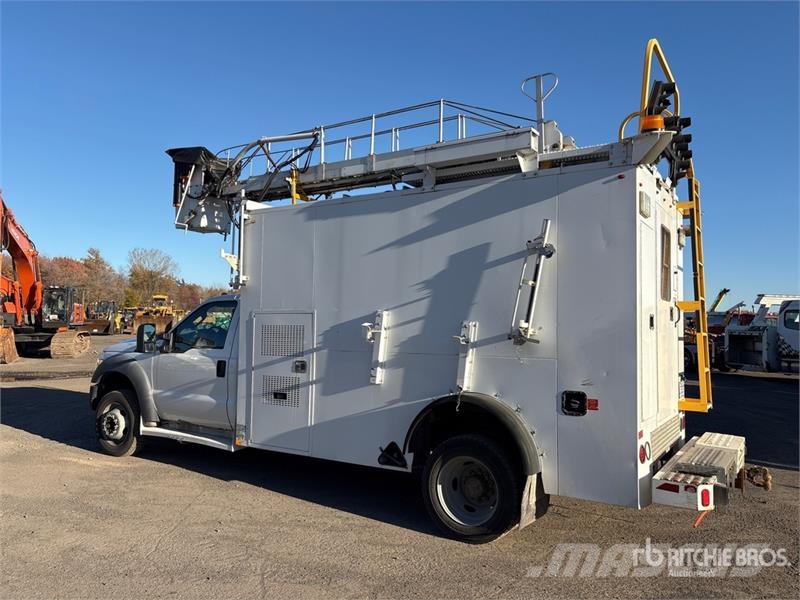Ford Telelift 35 ft on Ford F-550 4x2 Van Mounted Aeri Pacēlāji uz automašīnas bāzes