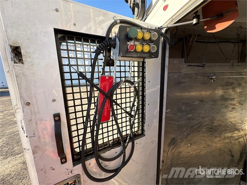 Ford Telelift 35 ft on Ford F-550 4x2 Van Mounted Aeri Pacēlāji uz automašīnas bāzes
