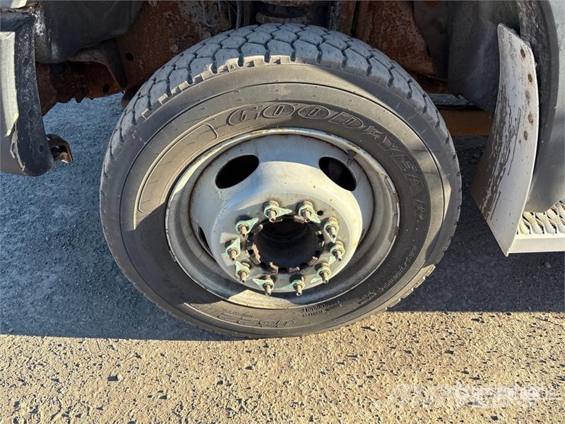 Ford Telelift 35 ft on Ford F-550 4x2 Van Mounted Aeri Pacēlāji uz automašīnas bāzes