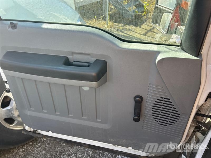 Ford Telelift TTS25-2002 35 ft on Ford F-550 XL 4x2 Va Автовишки на базі вантажівки