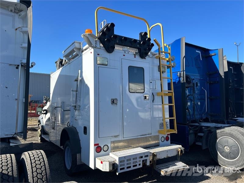Ford Telelift TTS25-2002 35 ft on Ford F-550 XL 4x2 Va Автовишки на базі вантажівки