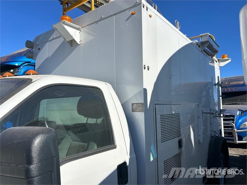 Ford Telelift TTS25-2002 35 ft on Ford F-550 XL 4x2 Va Автовишки на базі вантажівки