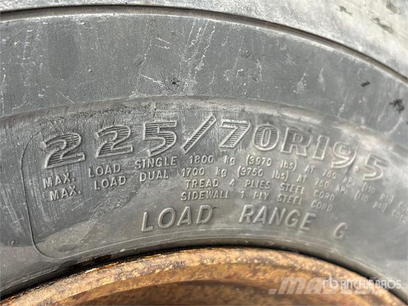 Ford Telelift TTS25 35 ft on Ford F-550 XL 4x2 Van Mou Piattaforme autocarrate