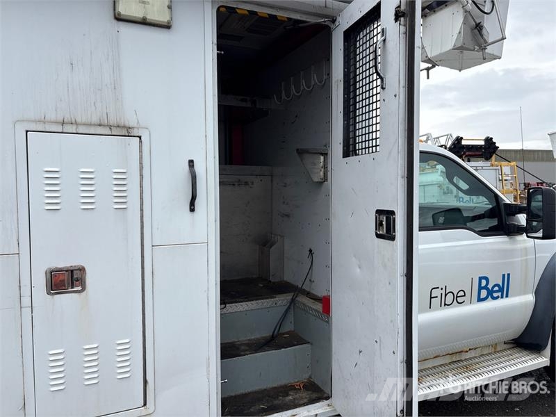 Ford Telelift TTS25 35 ft on Ford F-550 XL 4x2 Van Mou Piattaforme autocarrate