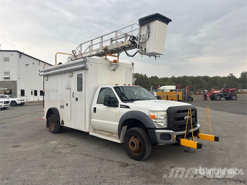Ford Telelift TTS25 35 ft on Ford F-550 XL 4x2 Van Mou Piattaforme autocarrate