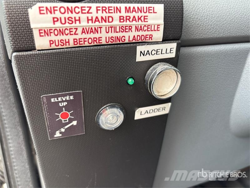 Ford Telelift TTS25 35 ft on Ford F-550 XL 4x2 Van Mou Piattaforme autocarrate