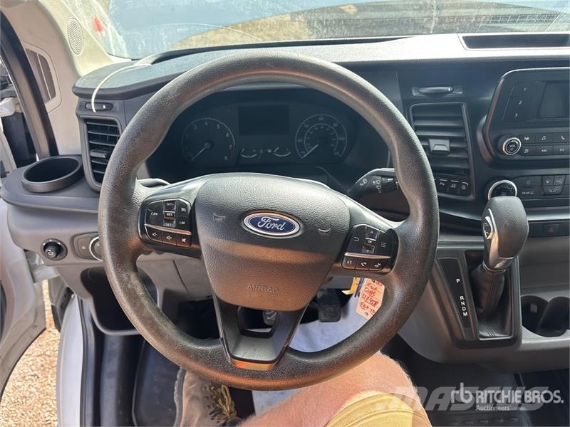 Ford Transit 150 8 Passenger Van Dostavna vozila / kombiji