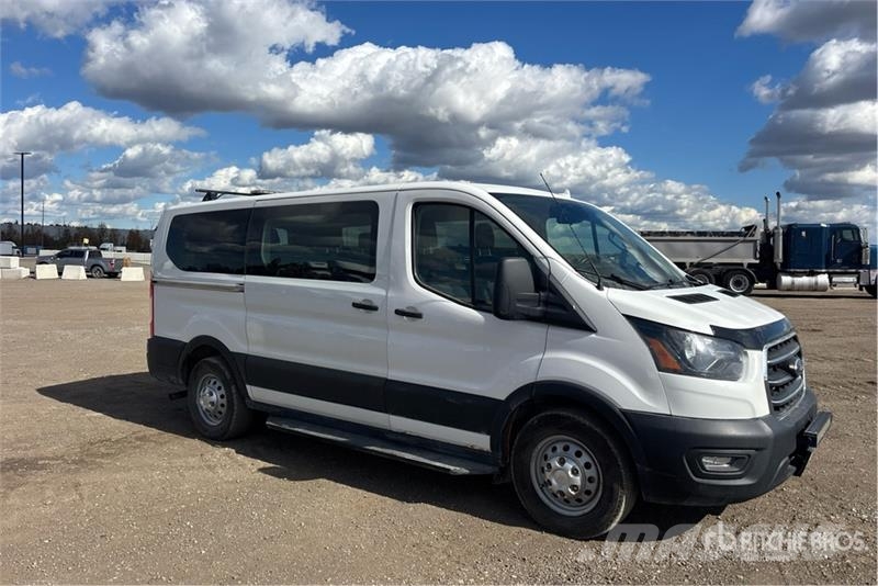 Ford Transit 150 8 Passenger Van Dostavna vozila / kombiji