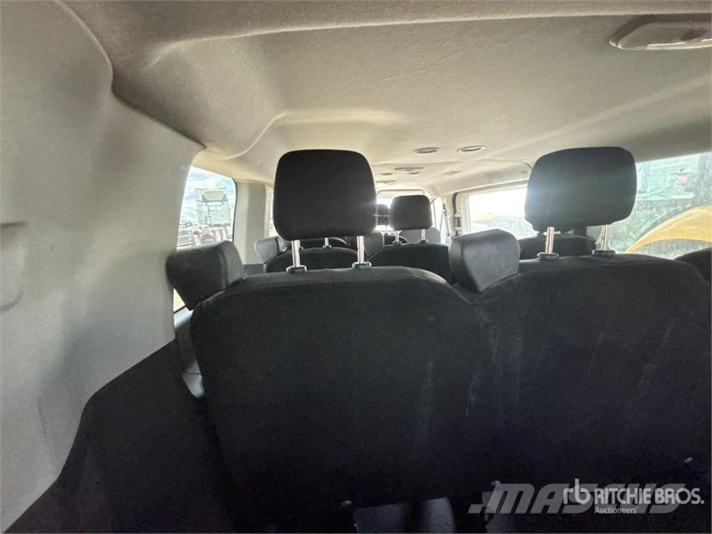 Ford Transit 150 8 Passenger Van Dostavna vozila / kombiji