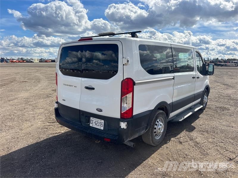 Ford Transit 150 8 Passenger Van Dostavna vozila / kombiji
