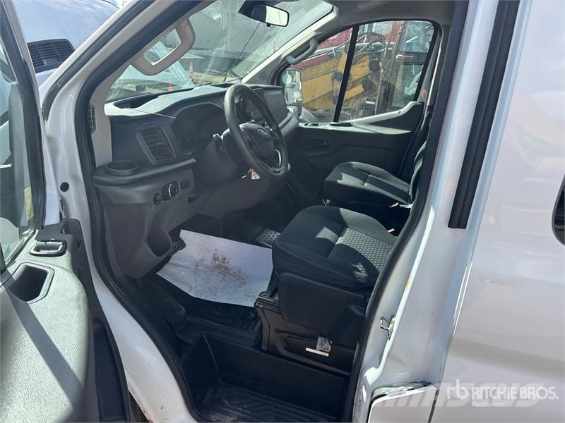 Ford Transit 150 8 Passenger Van Dostavna vozila / kombiji