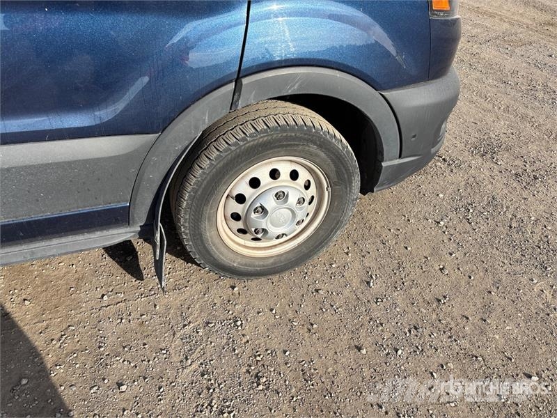 Ford Transit 150 AWD Utility Truck Pikapai / Bortiniai sunkvežimiai