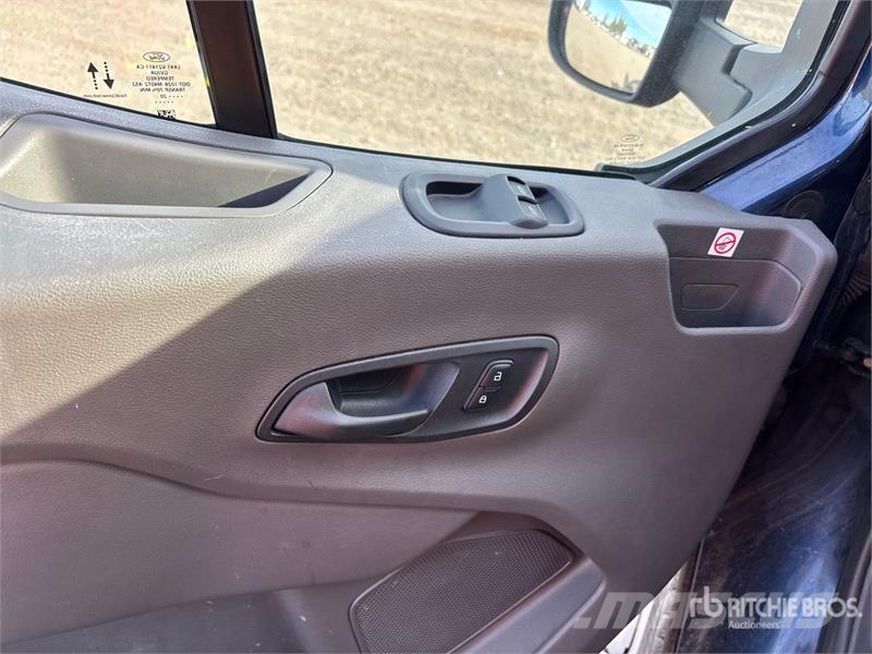 Ford Transit 150 AWD Utility Truck Pikapai / Bortiniai sunkvežimiai