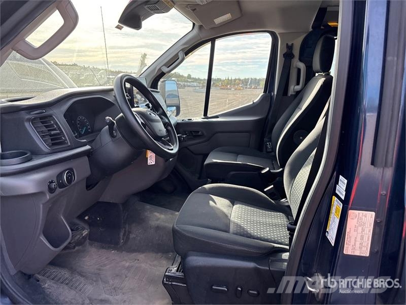 Ford Transit 150 AWD Utility Truck Pikapai / Bortiniai sunkvežimiai
