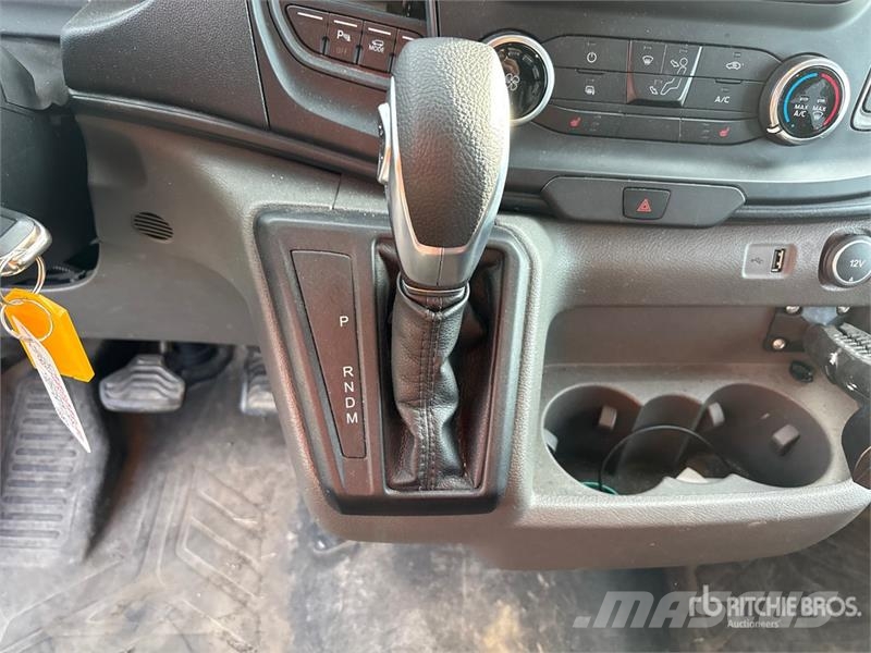 Ford Transit 150 AWD Utility Truck Pikapai / Bortiniai sunkvežimiai