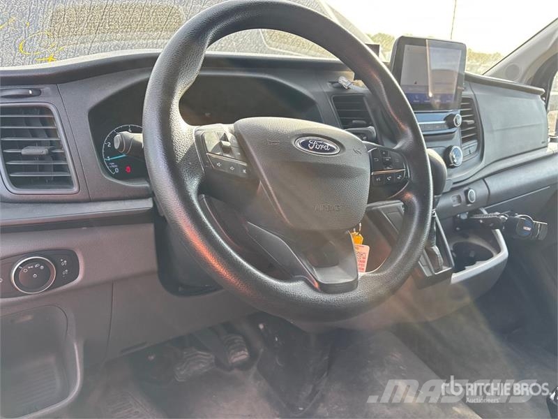 Ford Transit 150 AWD Utility Truck Pikapai / Bortiniai sunkvežimiai