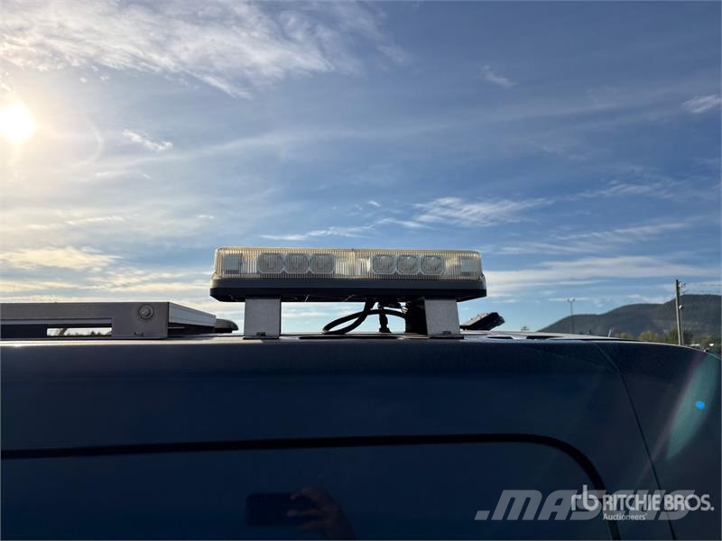 Ford Transit 150 AWD Utility Truck Pikapai / Bortiniai sunkvežimiai