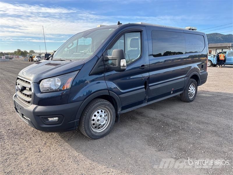 Ford Transit 150 AWD Utility Truck Pikapai / Bortiniai sunkvežimiai
