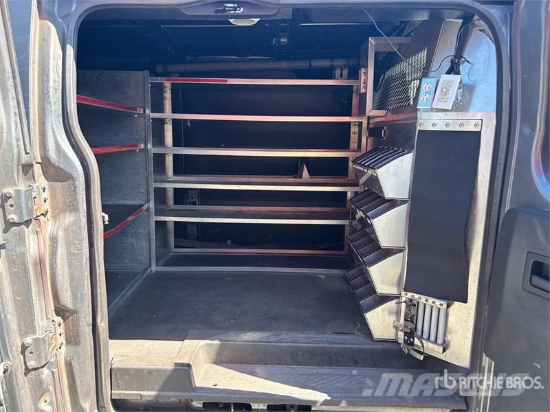 Ford Transit 150 Cargo Van Κλούβες με συρόμενες πόρτες