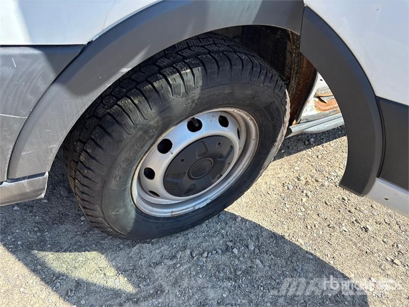 Ford Transit 150 Cargo Van (Inoperable) Dostavna vozila / kombiji