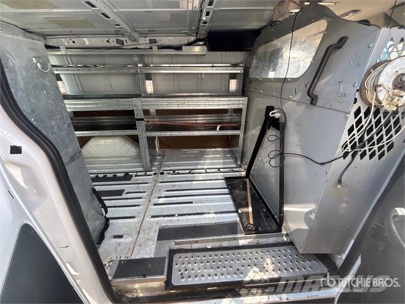 Ford Transit 150 Cargo Van (Inoperable) Dostavna vozila / kombiji