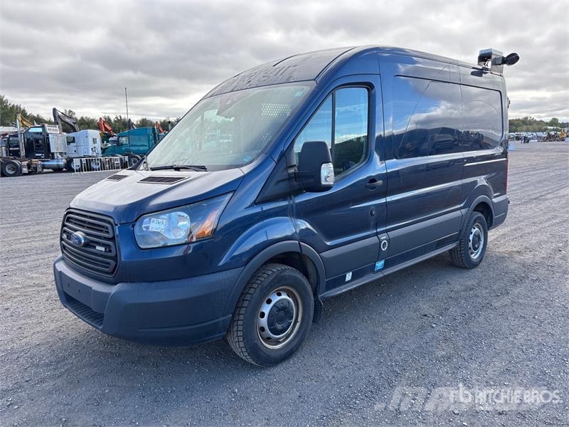 Ford Transit 250 4x2 Utility Truck شاحنات خفيفة/مفصلية الجوانب