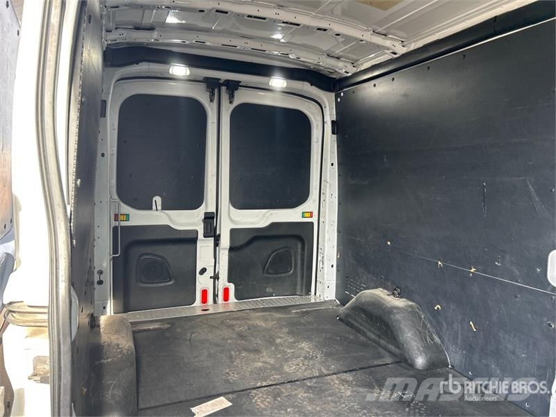 Ford Transit 250 Cargo Van Dostavna vozila / kombiji